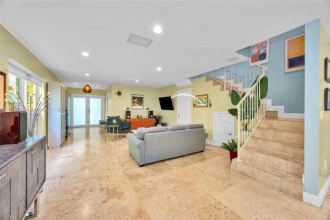 Townhouse in Miami, Florida 3 bedrooms, 170.57 sq.m. № 1399940 - photo 6