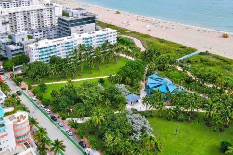 Copropriété à vendre à Miami Beach, Floride: 1 chambre, 38.09 m2 № 1181011 - photo 12