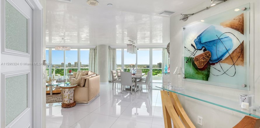 Condo in Aventura, Florida, 2 bedrooms  № 1181077