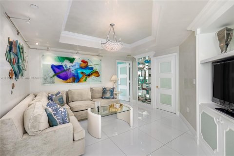 Condo in Aventura, Florida, 2 bedrooms  № 1181077 - photo 17