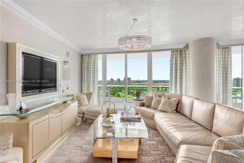 Condo in Aventura, Florida, 2 bedrooms  № 1181077 - photo 13