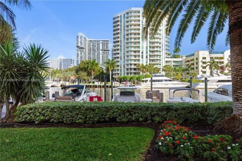 Condo in Fort Lauderdale, Florida, 2 bedrooms  № 1104011 - photo 27