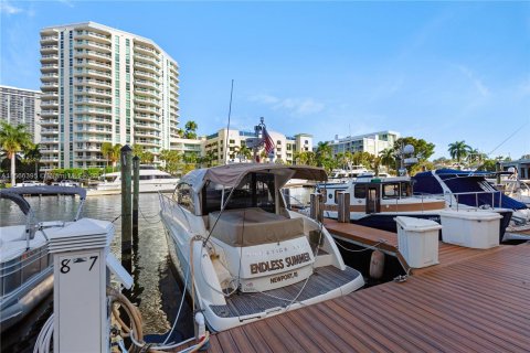 Condo in Fort Lauderdale, Florida, 2 bedrooms  № 1104011 - photo 28