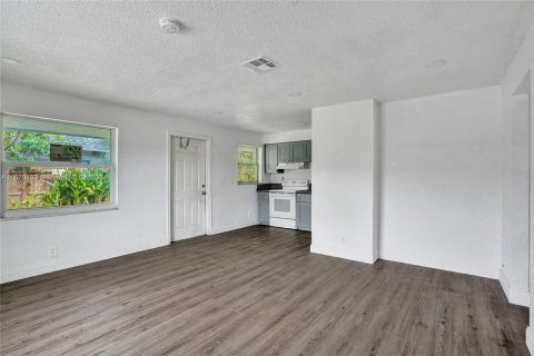 Immobilier commercial à vendre à Lauderhill, Floride: 223.24 m2 № 1389673 - photo 19