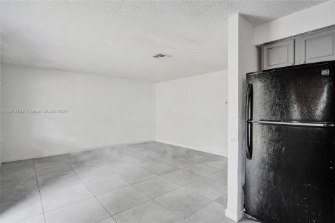 Immobilier commercial à vendre à Lauderhill, Floride: 223.24 m2 № 1389673 - photo 29