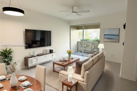 Condo in Hialeah, Florida, 1 bedroom  № 1309267 - photo 1