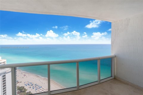 Copropriété à vendre à Sunny Isles Beach, Floride: 2 chambres, 175.21 m2 № 1013675 - photo 11