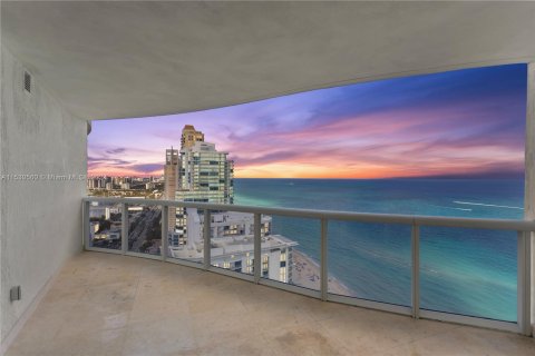 Condominio en venta en Sunny Isles Beach, Florida, 2 dormitorios, 175.21 m2 № 1013675 - foto 6