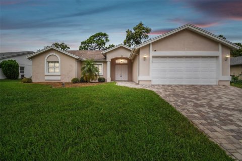 Villa ou maison à vendre à Hudson, Floride: 4 chambres, 229.19 m2 № 1362807 - photo 1