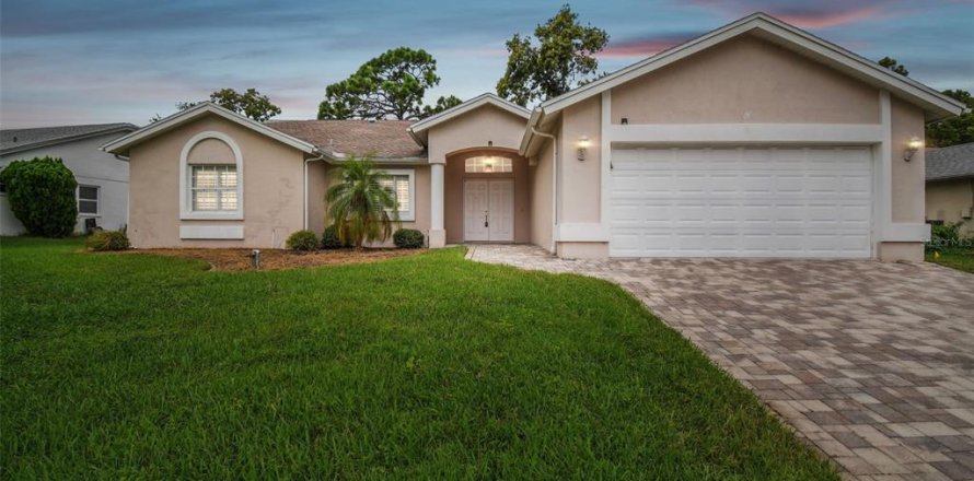 Villa ou maison à Hudson, Floride 4 chambres, 229.19 m2 № 1362807