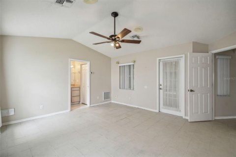 House in Hudson, Florida 4 bedrooms, 229.19 sq.m. № 1362807 - photo 25