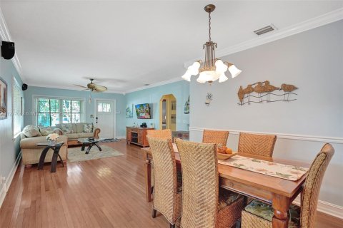 Villa ou maison à vendre à Hollywood, Floride: 2 chambres, 137.4 m2 № 1153346 - photo 10