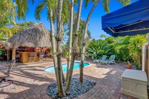 Villa ou maison à vendre à Hollywood, Floride: 2 chambres, 137.4 m2 № 1153346 - photo 30