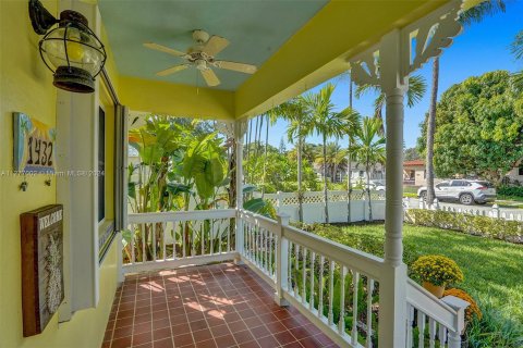 Villa ou maison à vendre à Hollywood, Floride: 2 chambres, 137.4 m2 № 1153346 - photo 2