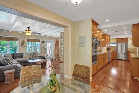 Villa ou maison à vendre à Hollywood, Floride: 2 chambres, 137.4 m2 № 1153346 - photo 15