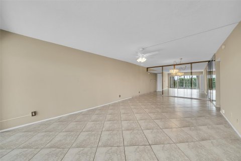 Copropriété à vendre à Pompano Beach, Floride: 2 chambres, 106.84 m2 № 1151958 - photo 12