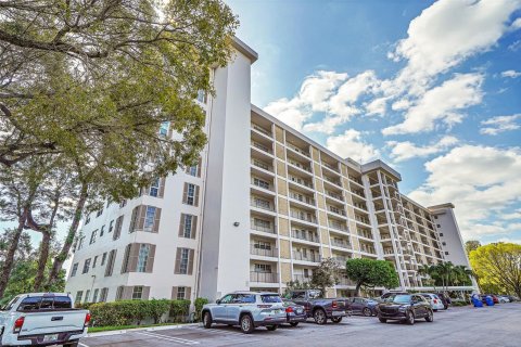 Copropriété à vendre à Pompano Beach, Floride: 2 chambres, 106.84 m2 № 1151958 - photo 5