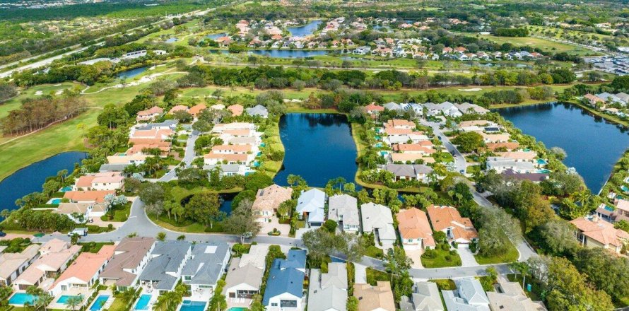 Casa en Palm Beach Gardens, Florida 3 dormitorios, 250.09 m2 № 907556