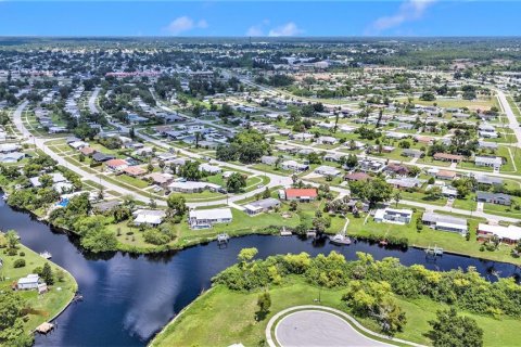 Villa ou maison à vendre à North Port, Floride: 2 chambres, 98.1 m2 № 1324927 - photo 16