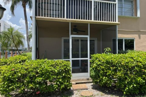 Copropriété à vendre à Fort Lauderdale, Floride: 2 chambres, 99.41 m2 № 1304997 - photo 5