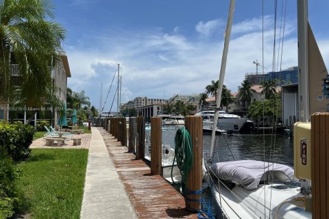 Copropriété à vendre à Fort Lauderdale, Floride: 2 chambres, 99.41 m2 № 1304997 - photo 18