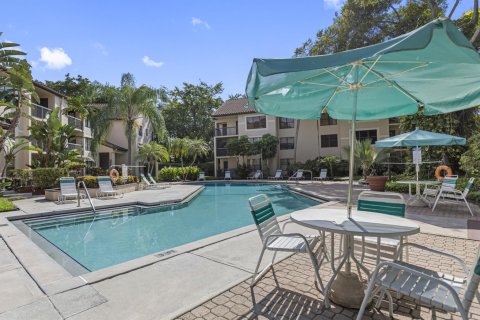 Condominio en venta en Pompano Beach, Florida, 1 dormitorio, 57.6 m2 № 1163045 - foto 3