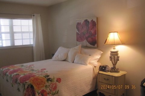 Condo in Pompano Beach, Florida, 2 bedrooms  № 1163046 - photo 12