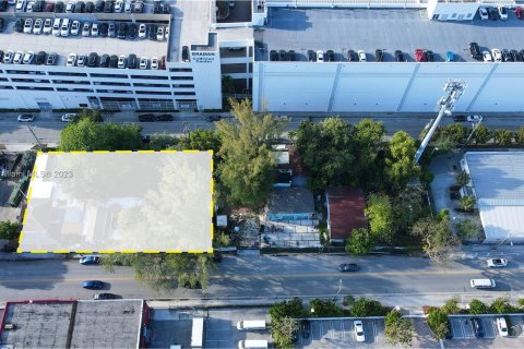 Commercial property in Miami, Florida № 789330 - photo 4