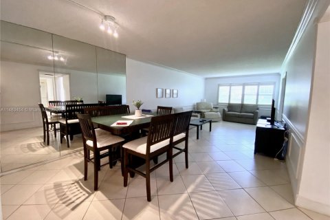 Condominio en venta en Coconut Creek, Florida, 3 dormitorios, 103.96 m2 № 827558 - foto 6