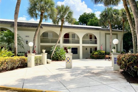 Condominio en venta en Coconut Creek, Florida, 3 dormitorios, 103.96 m2 № 827558 - foto 4