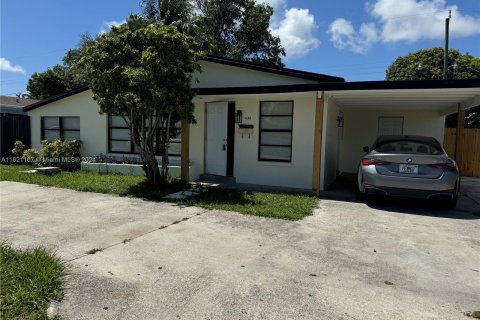 Casa en venta en Pompano Beach, Florida, 3 dormitorios, 94.76 m2 № 1269025 - foto 1