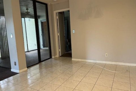 Condo in Coconut Creek, Florida, 3 bedrooms  № 1182552 - photo 10