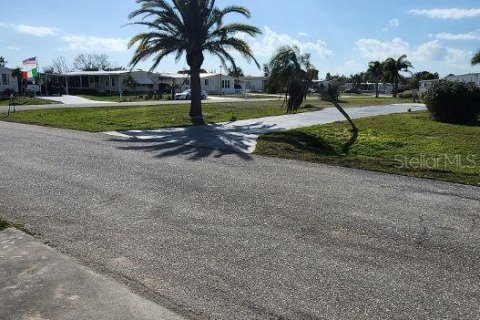 Terreno en venta en Englewood, Florida № 1003418 - foto 1