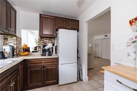 Condo in Sunny Isles Beach, Florida, 1 bedroom  № 1369232 - photo 15