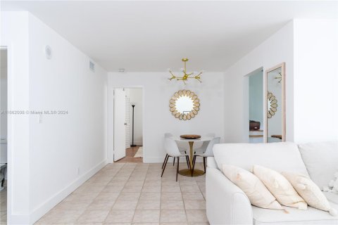 Copropriété à vendre à Sunny Isles Beach, Floride: 1 chambre, 71.26 m2 № 1369232 - photo 19