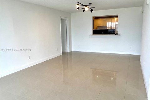 Copropriété à vendre à Miami, Floride: 2 chambres, 114.46 m2 № 1369230 - photo 3