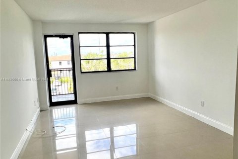 Copropriété à vendre à Miami, Floride: 2 chambres, 114.46 m2 № 1369230 - photo 13