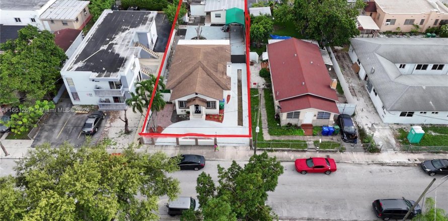 Villa ou maison à Miami, Floride 3 chambres, 121.61 m2 № 1368710