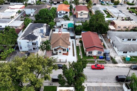 Casa en venta en Miami, Florida, 3 dormitorios, 121.61 m2 № 1368710 - foto 2