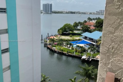 Copropriété à louer à North Miami Beach, Floride: 2 chambres, 73.58 m2 № 1368676 - photo 11