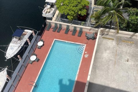 Copropriété à louer à North Miami Beach, Floride: 2 chambres, 73.58 m2 № 1368676 - photo 12