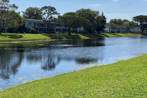 Condo in Deerfield Beach, Florida, 2 bedrooms  № 1418811 - photo 26