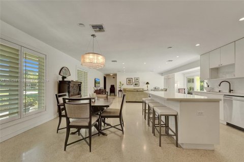 Casa en venta en Miami, Florida, 3 dormitorios, 165.74 m2 № 1327620 - foto 7