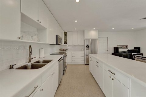 Casa en venta en Miami, Florida, 3 dormitorios, 165.74 m2 № 1327620 - foto 11