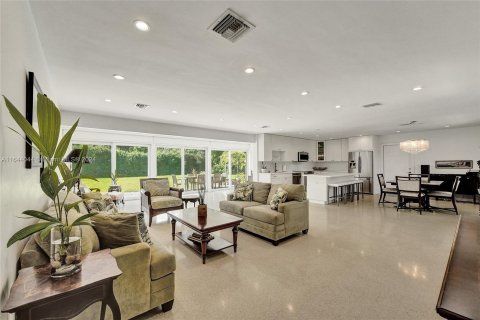 Casa en venta en Miami, Florida, 3 dormitorios, 165.74 m2 № 1327620 - foto 4