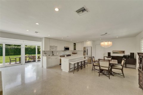 Villa ou maison à vendre à Miami, Floride: 3 chambres, 165.74 m2 № 1327620 - photo 12