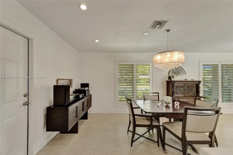 Casa en venta en Miami, Florida, 3 dormitorios, 165.74 m2 № 1327620 - foto 6