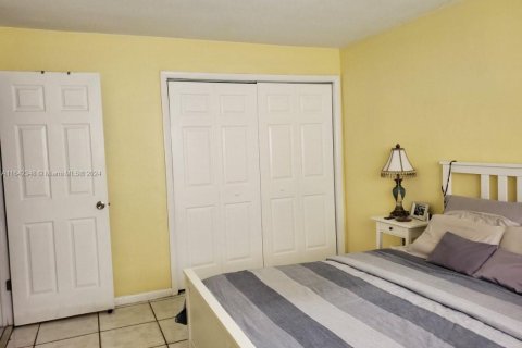 Condo in Dania Beach, Florida, 2 bedrooms  № 1327586 - photo 4