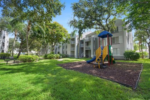 Condo in Pembroke Pines, Florida, 1 bedroom  № 1309672 - photo 21