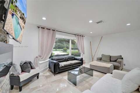 Casa en venta en Plantation, Florida, 4 dormitorios, 246.93 m2 № 1382964 - foto 24